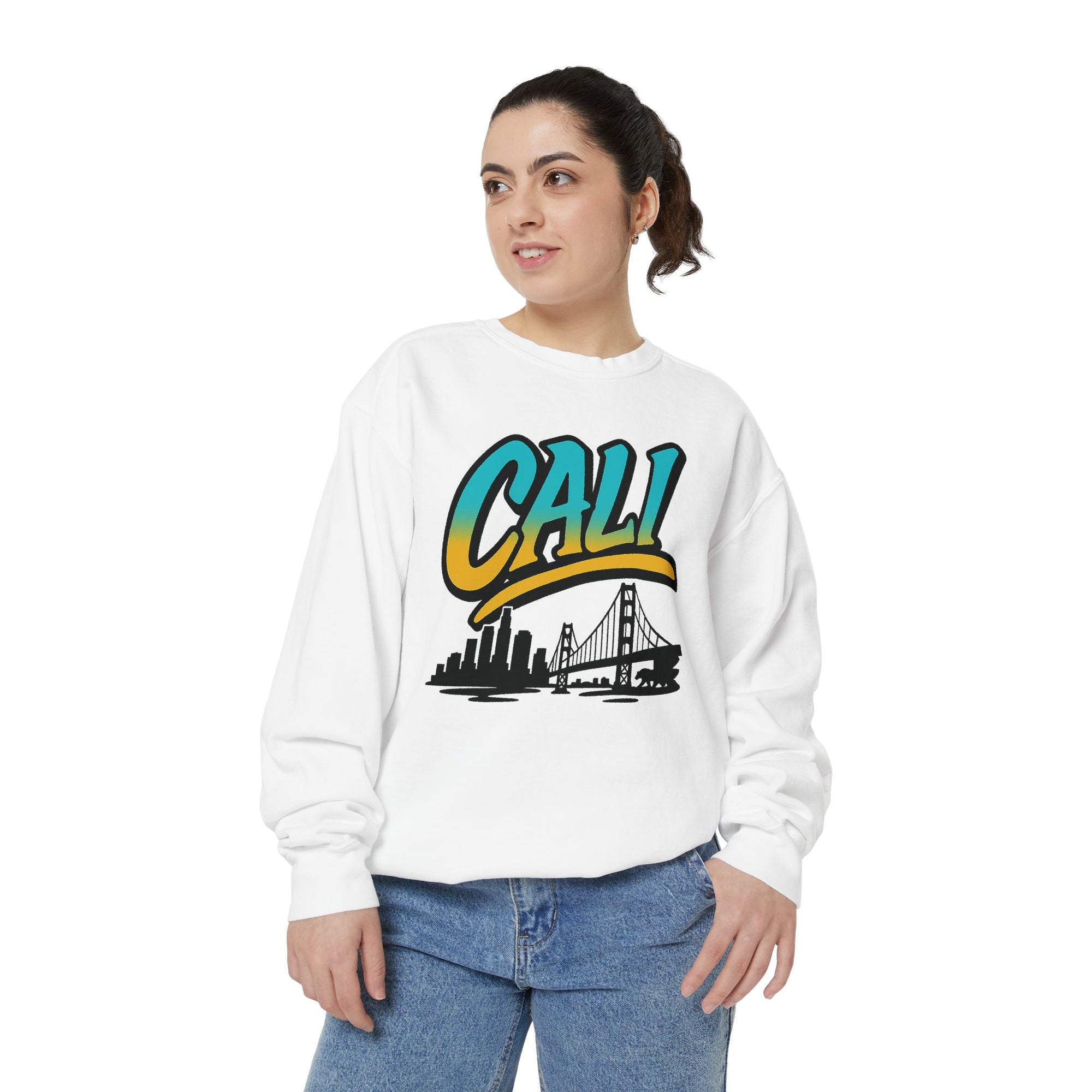 California Unisex Sweatshirt - Vintage Style, Cozy Apparel for Every Day, Great for Gifts, Beach Days, Festivals, Outdoor Adventures