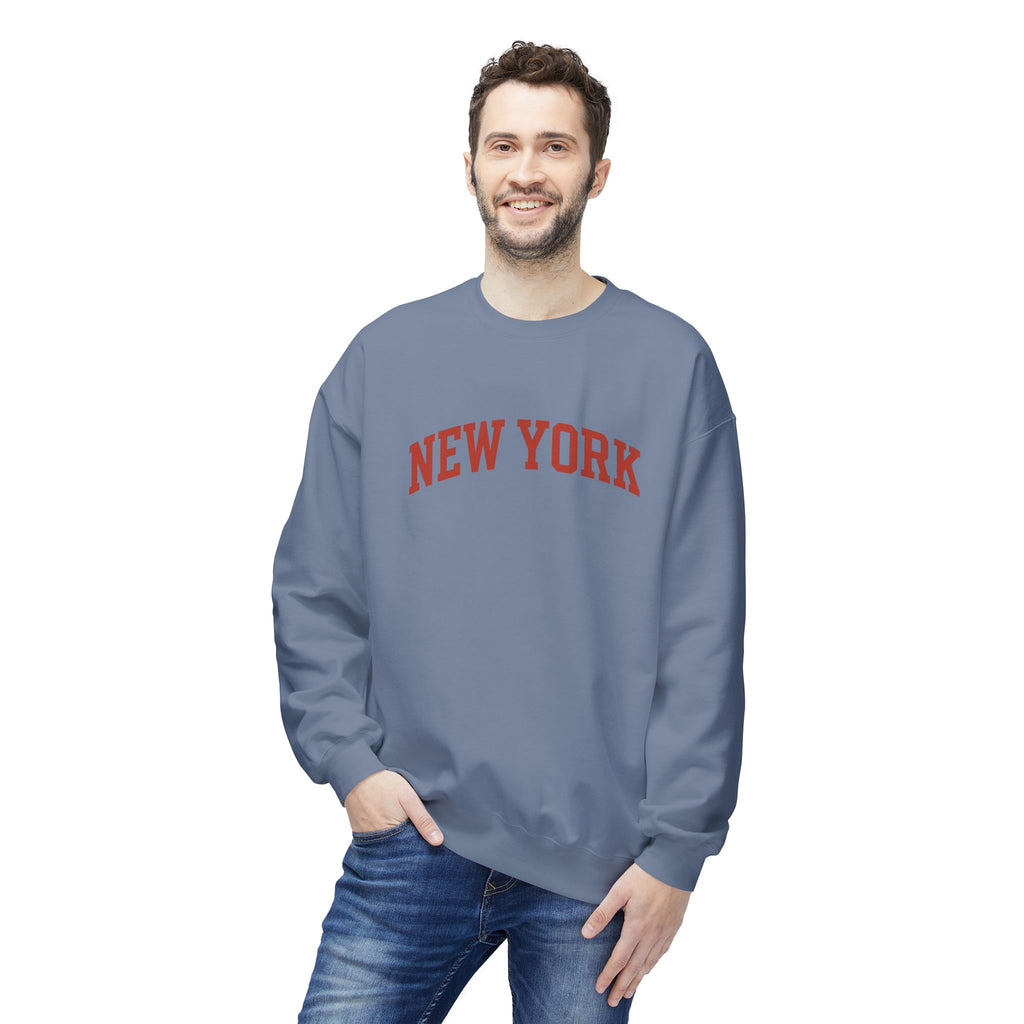 New York Love Unisex Crewneck Sweatshirt, Casual Fleece Sweatshirt, Cozy Streetwear, Gift for NYC Lovers, Fall Fashion, Comfortable Sweater