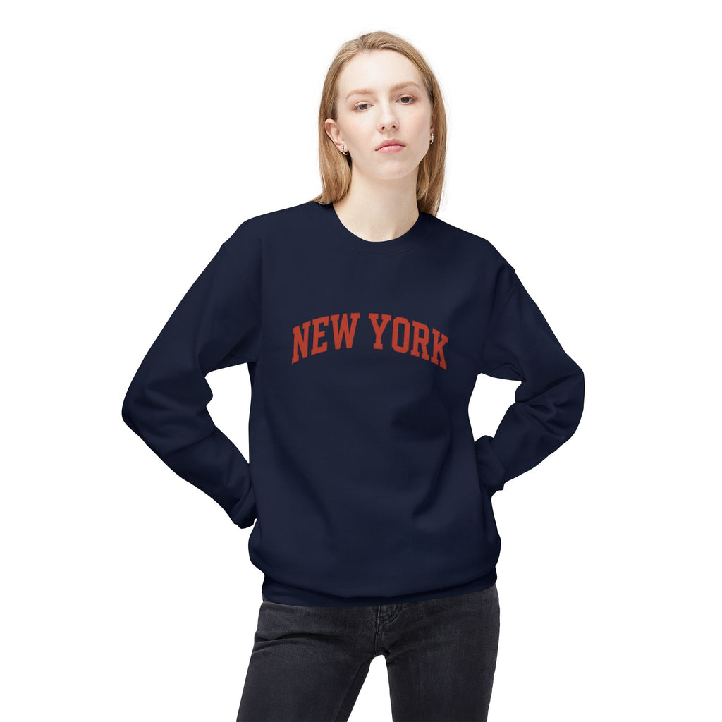 New York Love Unisex Crewneck Sweatshirt, Casual Fleece Sweatshirt, Cozy Streetwear, Gift for NYC Lovers, Fall Fashion, Comfortable Sweater