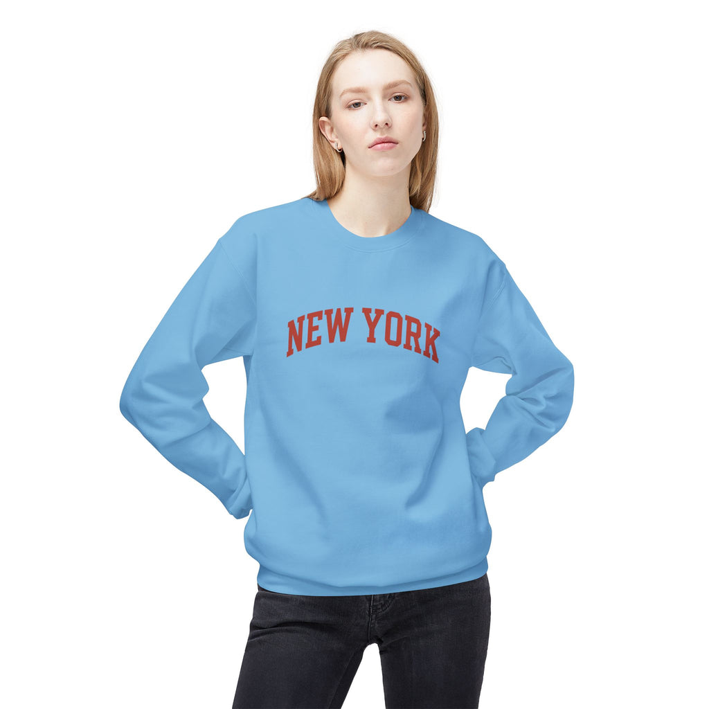 New York Love Unisex Crewneck Sweatshirt, Casual Fleece Sweatshirt, Cozy Streetwear, Gift for NYC Lovers, Fall Fashion, Comfortable Sweater